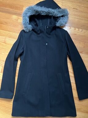 Uniqlo Women's Black Hooded Coat with Faux Fur Trim